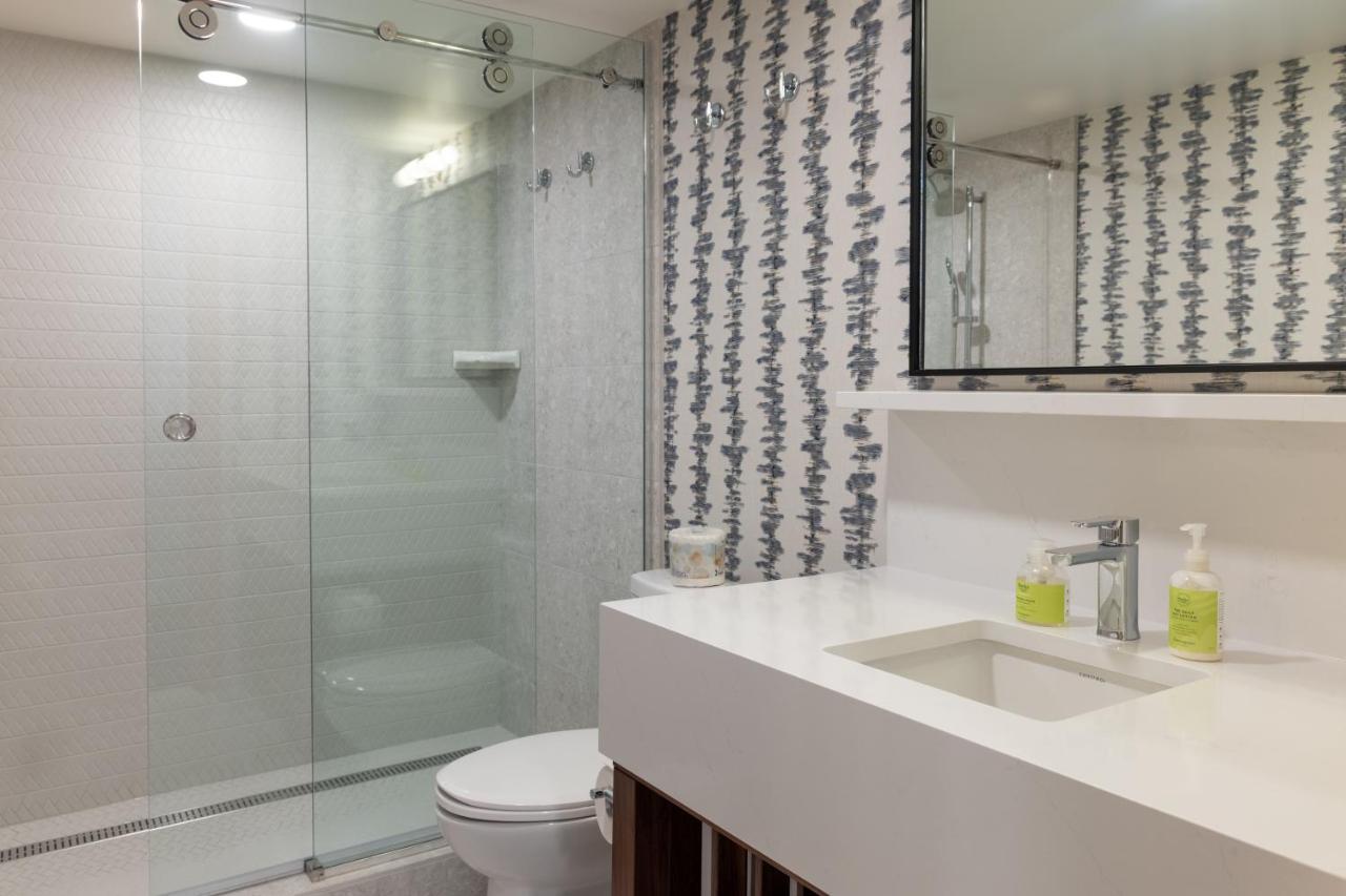 באנף Hotel Canoe And Suites מראה חיצוני תמונה